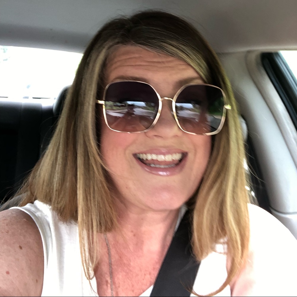 Meet your Posher, Veronica